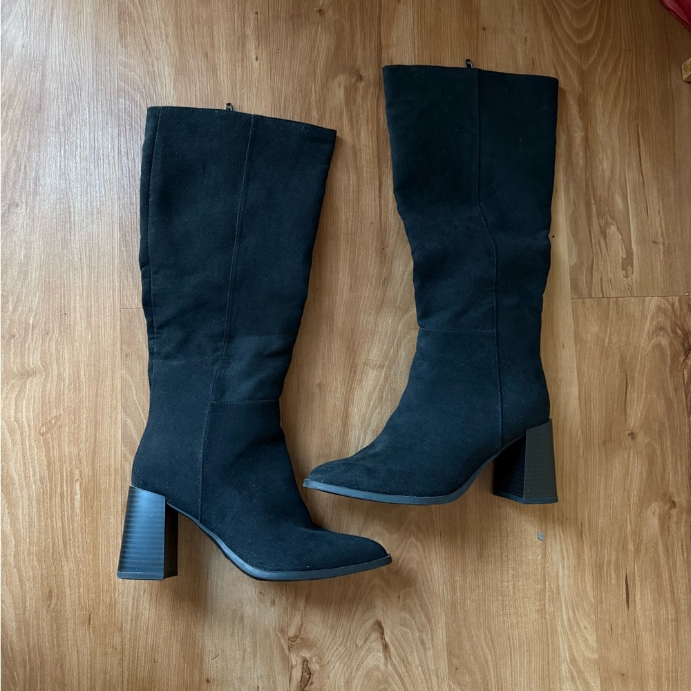 Black Knee-High Women's Boots